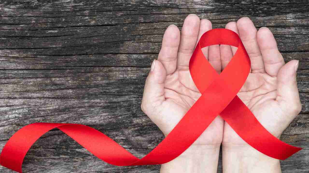 HIV Positive : 10 साल में 17 लाख लोग हुए HIV संक्रमित, राष्ट्रीय एड्स नियंत्रण के आकड़ों से खुलासा
