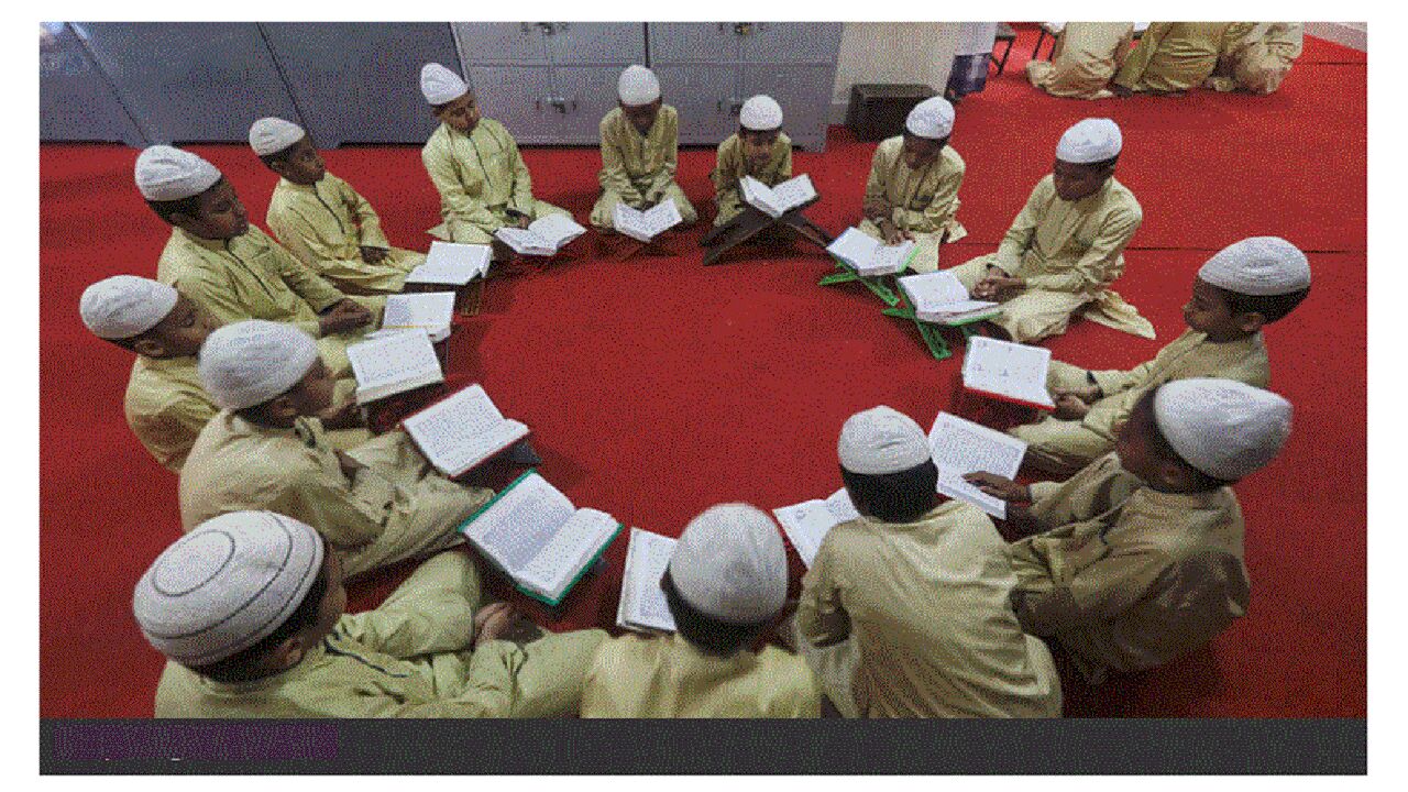 UP : योगी सरकार का नया फरमान, 7442 मदरसों की जांच के लिए कमेटी गठित, मंडराया खतरा UP : योगी सरकार का नया फरमान, 7442 मदरसों की जांच के लिए कमेटी गठित, मंडराया खतरा