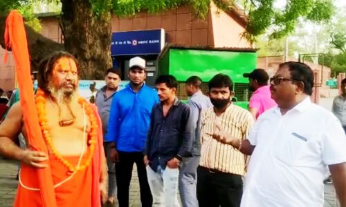 Uttar Pradesh News : भगवा कपड़े नहीं, ब्रह्मदंड के साथ नहीं दिया गया प्रवेश, जगद्गुरु परमहंस दास को ताजमहल में एंट्री ना देने पर एएसआई का बयान