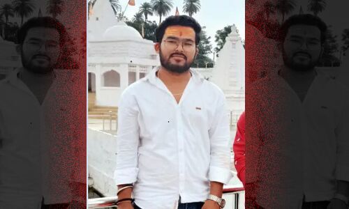 Chhattisgarh Crime News : गाना चालू कर बाथरूम में घुसा कैंसर पीड़ित युवक, फिर ब्लेड से काटा खुद का गला, मौत