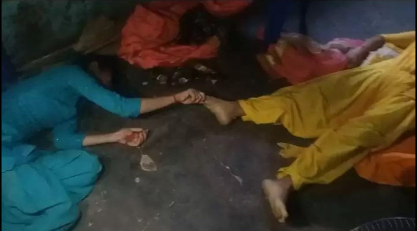 Chandauli News: योगी की पुलिस बनी हत्यारी? कन्हैया यादव के घर छापेमारी में पिटाई के बाद बेटी की मौत! जाने पूरा मामला