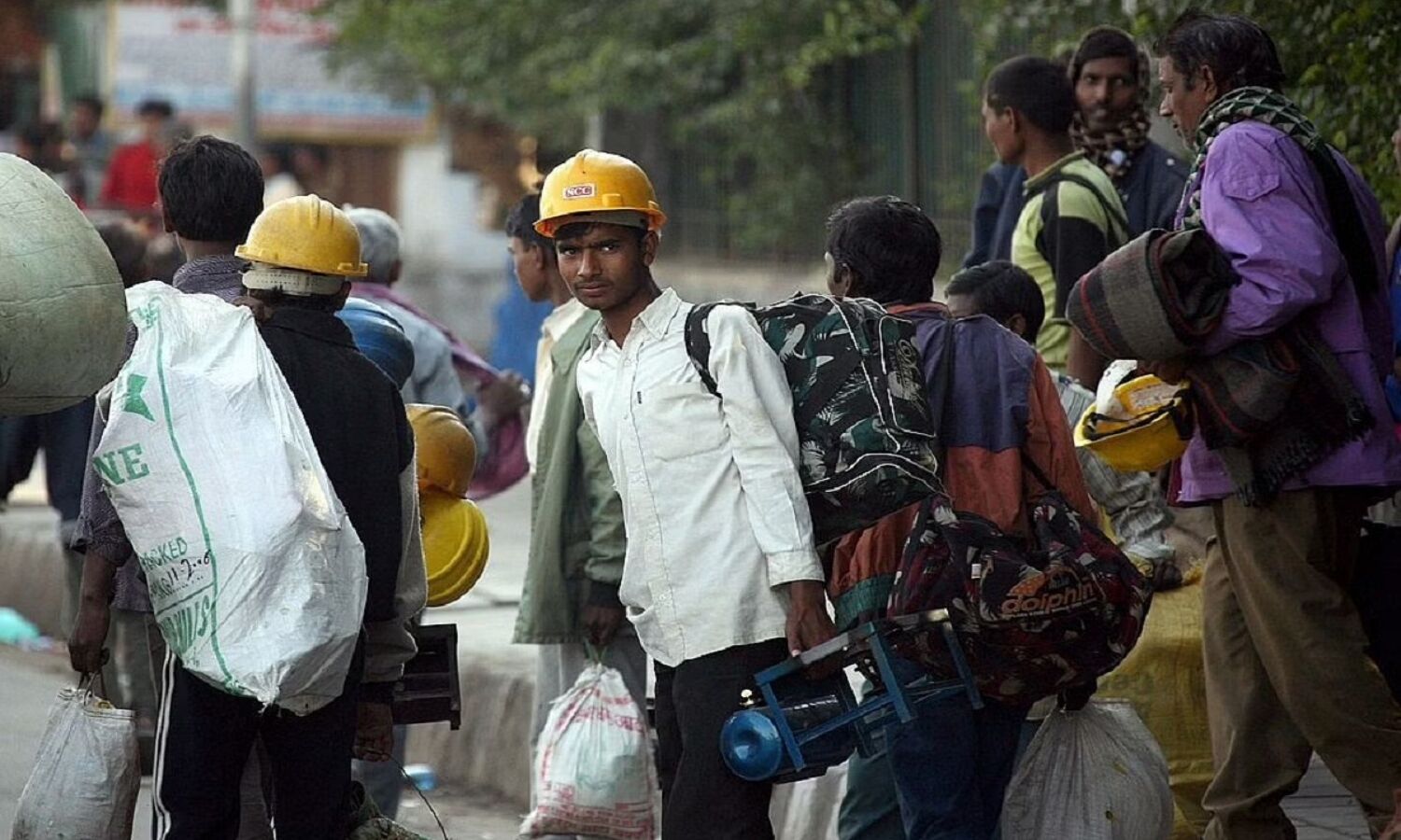 Labour Laws In India : 8 घंटे काम, 8 घंटे आराम और 8 घंटे मनोरंजन के एतिहासिक अधिकार पर मोदी सरकार का कुठाराघात