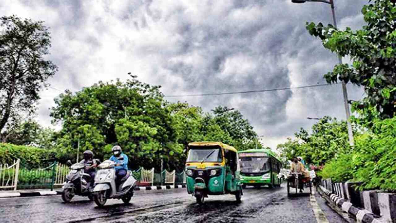 Aaj Ka Mausam, 06 May 2022 : दिल्ली समेत उत्तर भारत का मौसम हुआ सुहाना, इन राज्यों में बारिश के आसार