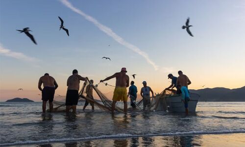 Gujarat News: गुजरात में 600 मुस्लिम मछुआरों ने एक साथ मांगी इच्छामृत्यु, जानिए क्या है इसकी वजह