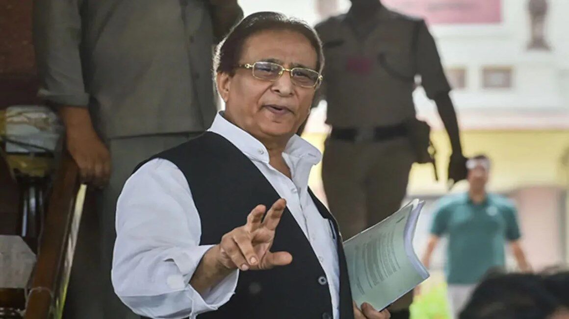 Azam Khan Bail: आजम खान को इलाहाबाद हाईकोर्ट से मिली जमानत, क्या जेल से आएंगे बाहर? Azam Khan Bail: आजम खान को इलाहाबाद हाईकोर्ट से मिली जमानत, क्या जेल से आएंगे बाहर?