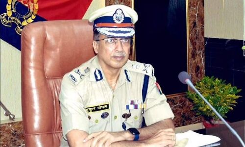 Mukul Goyal News:  योगी सरकार का बड़ा एक्शन, डीजीपी पद से हटाए गए मुकुल गोयल