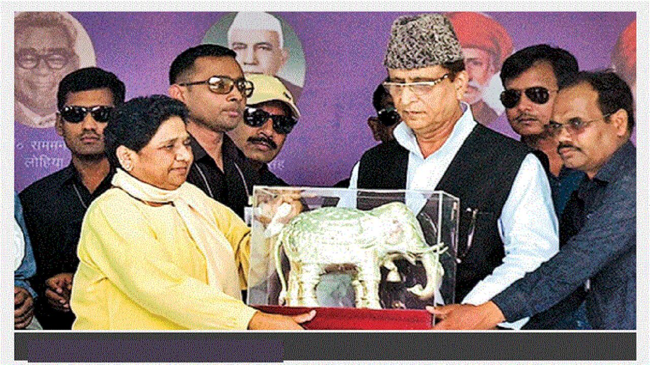 UP Politic : अखिलेश से नाराज आजम खान पर मायावती भी मेहरबान, मायावती के ट्वीट से सियासी अटकलों का बाजार गरम