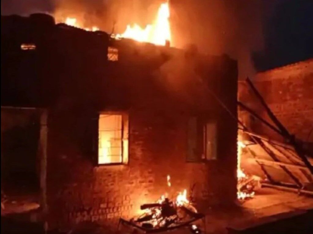 Raigarh Violence News: रायगढ़ के करेणी गांव में दो समुदाय के बीच हिंसक झड़प और आगजनी, जानें पूरा मामला