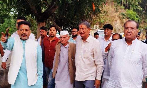 Champawat By Election में सक्रिय हुए हरीश रावत, वॉकओवर के लग रहे थे आरोप