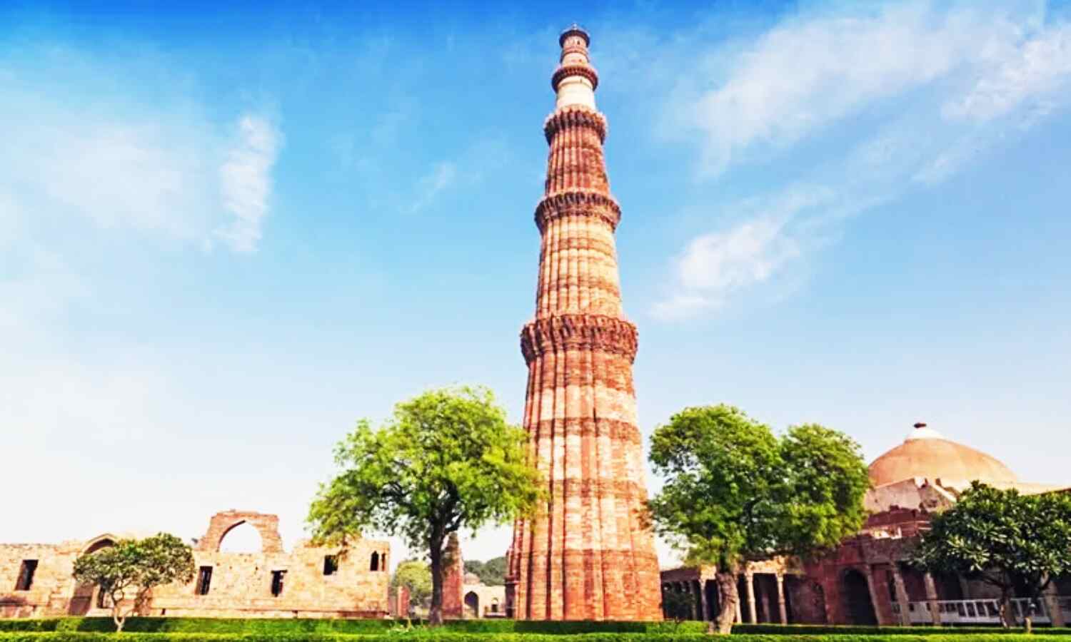 Qutub Minar Controversy : कुतुब मीनार में नमाज पर रोक से विवाद, ASI की नीति नहीं देती इजाजत