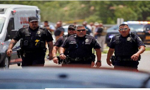 America : टेक्सास के स्कूल में अंधाधुंध फायरिंग, 18 बच्चों समेत 21 की मौत, कई घायल, बाइडेन ने बताया नरसंहार