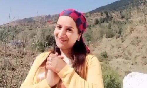 Jammu Kashmir Terror Attack : आतंकवादियों ने की गोली मारकर TV एक्ट्रेस की हत्या, 10 साल का भतीजा घायल