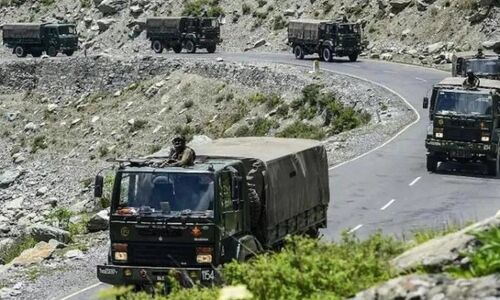 Ladakh Road Accident: लद्दाख के तुरतुक में सड़क दुर्घटना में सेना के 7 जवान शहीद, Shyok River गिरा वाहन, रेस्क्यू ऑपरेशन जारी Ladakh Road Accident: लद्दाख के तुरतुक में सड़क दुर्घटना में सेना के 7 जवान शहीद, Shyok River गिरा वाहन, रेस्क्यू ऑपरेशन जारी