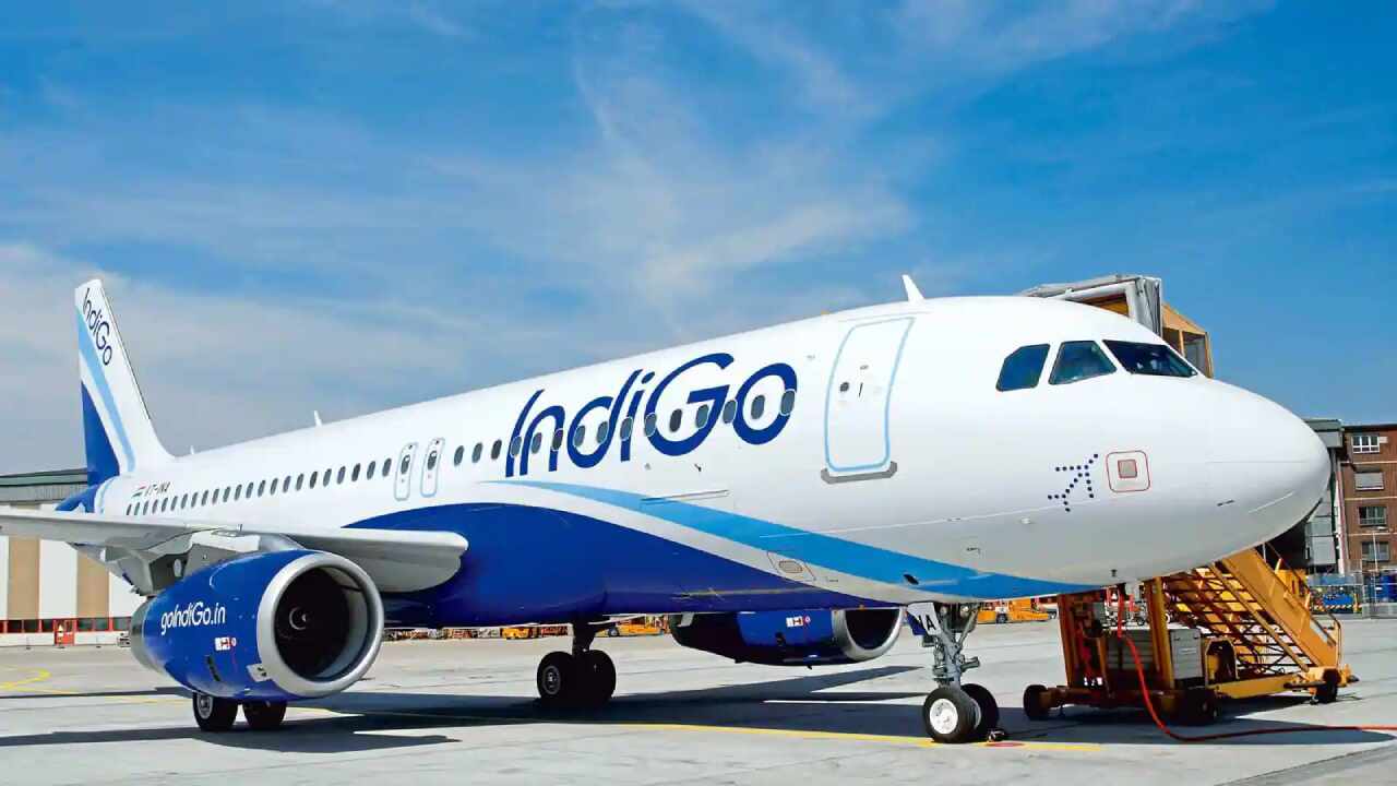 Indigo Airline Fined : डीजीसीए ने इंडिगो पर लगाया 5 लाख का जुर्माना, कहा - दिव्यांग बच्चे को फ्लाइट में चढ़ने से रोककर किया माहौल खराब