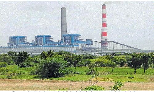 Chutka Nuclear Power Plant : बिजली उत्पादन में परमाणु ऊर्जा की भागीदारी 2 फीसदी भी नहीं, चुटका परमाणु परियोजना पर उठने लगे सवाल Chutka Nuclear Power Plant : बिजली उत्पादन में परमाणु ऊर्जा की भागीदारी 2 फीसदी भी नहीं, चुटका परमाणु परियोजना पर उठने लगे सवाल