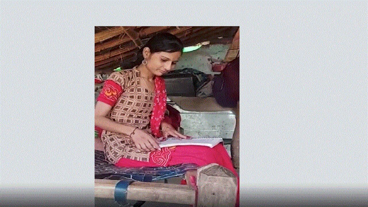 Rajasthan News : गधों पर नमक बेचने वाली की बेटी तारा की हिम्मत ने उसे पहुंचा दिया साउथ अफ्रीका, अब संवार रही है मजदूरों के बच्चों की जिंदगी