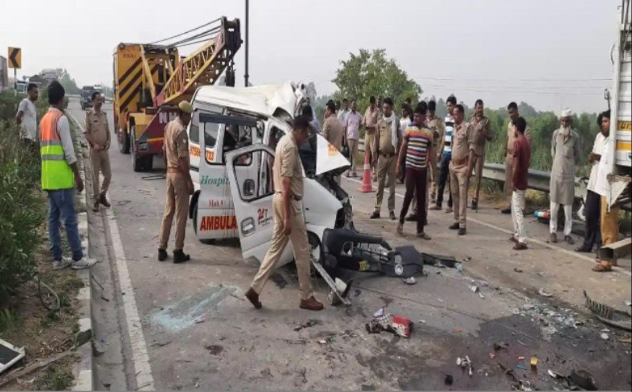 Bareilly Accident News: बरेली में भीषण सड़क हादसा, एंबुलेंस और DCM के बीच जोरदार टक्कर में 7 लोगों की मौत
