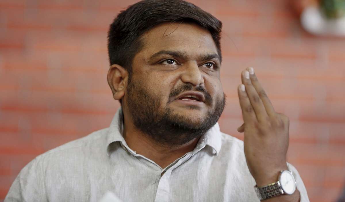 40 साल कांग्रेस में रहने वाले वफादार नहीं रहे तो हमसे शिकवा क्यों ?-भाजपा प्रेम में कैसी भाषा बोलने लगे हैं हार्दिक पटेल