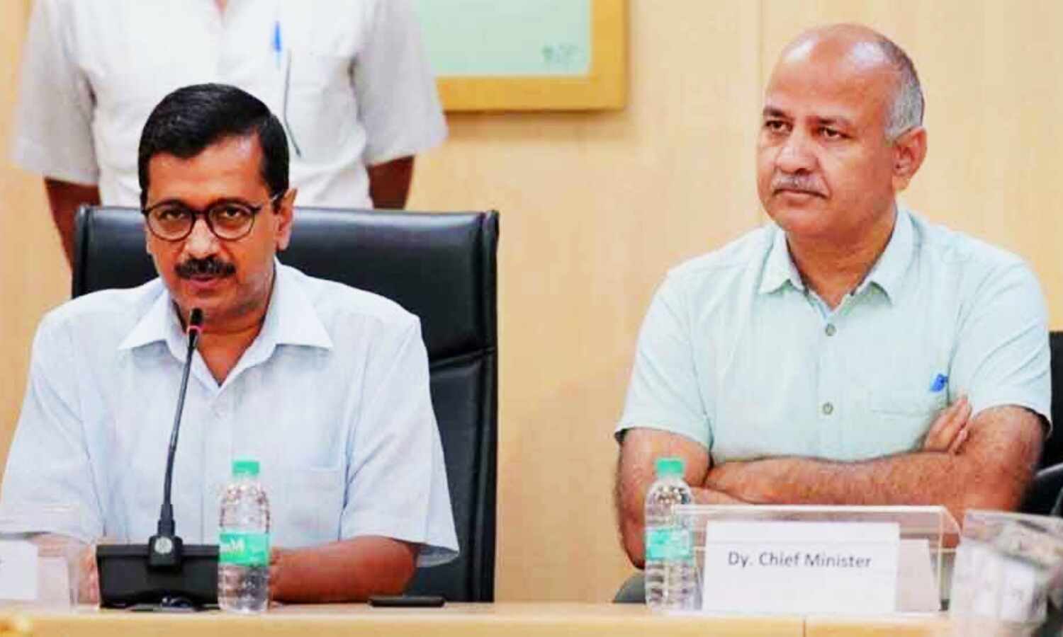 Delhi News : सत्येंद्र जैन के बाद अब मनीष सिसोदिया हो सकते हैं गिरफ्तार, झूठे केस में फंसाकर जेल भेजने की तैयारी - CM केजरीवाल का बड़ा दावा