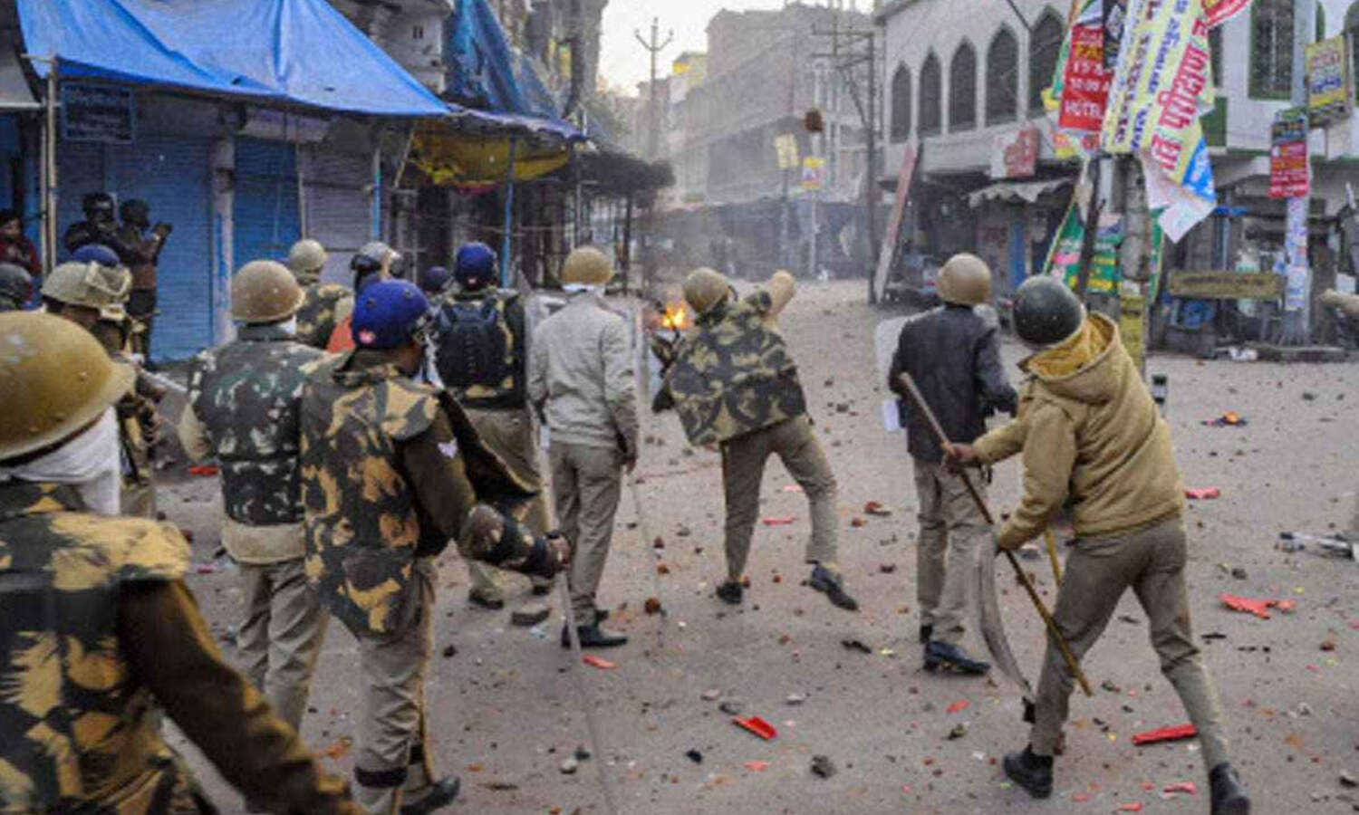 कानपुर हिंसा अपडेट्स : कानपुर हिंसा में बड़ा खुलासा, पीएफआई से जुड़े हैं मास्टरमाइंड जफर हयात के तार, तलाश में छापेमारी जारी