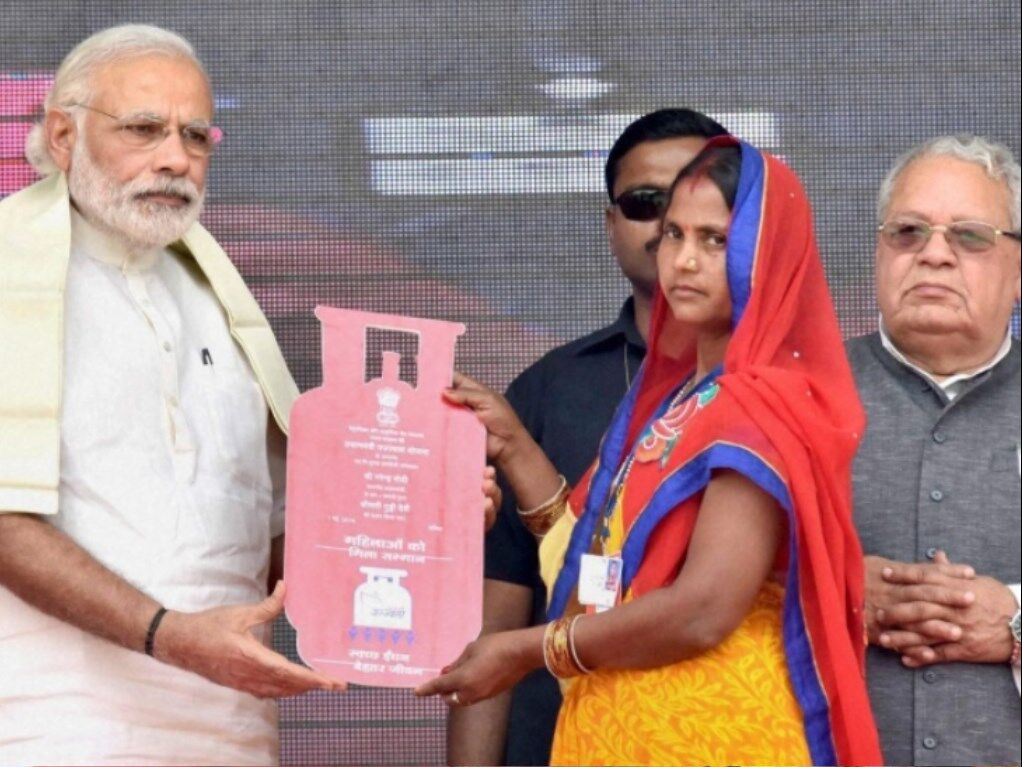 LPG Subsidy News: केवल 9 करोड़ उज्जवलाओं के लिए 90% जनता की सब्सिडी छीनना कहां तक जायज़ है?