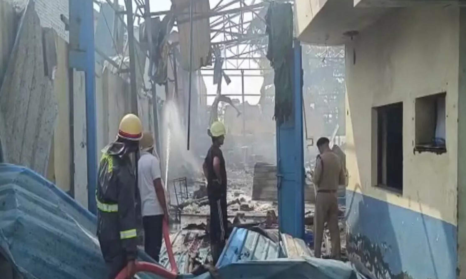 Hapur Factory Blast : हापुड़ की केमिकल फैक्ट्री में स्टीम ब्वॉयलर फटने से 9 लोगों की मौत, 20 घायल