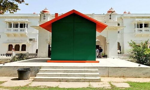 Lohia Statue Row in UP : योगी सरकार में मंत्री संजय निषाद ने अपने सरकारी बंगले में लगी लोहिया की मूर्ति को ढंक कर करवा दिया हरा और भगवा पेंट