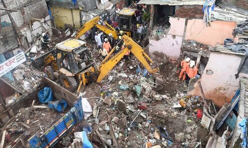 Mumbai Building Collapse: मुंबई में इमारत ढहने से एक व्यक्ति की मौत, 15 अन्य घायल, ऐसे हुआ हादसा