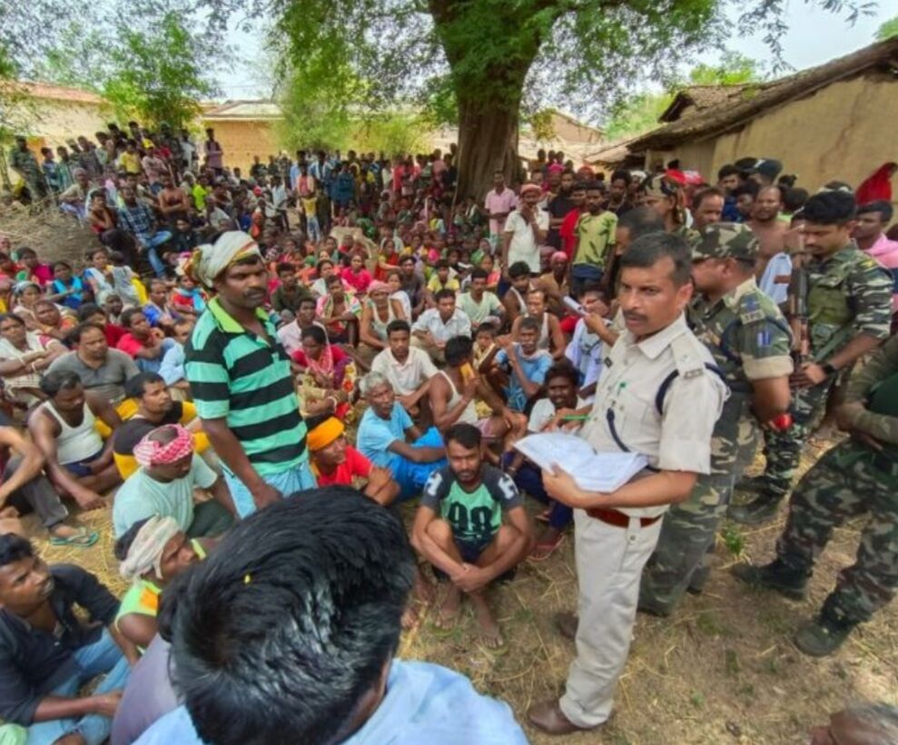 Gumla Crime News : गुमला में बलात्कार के 2 आरोपियों को जिंदा जलाया, एक की मौत, दूसरे की हालत गंभीर