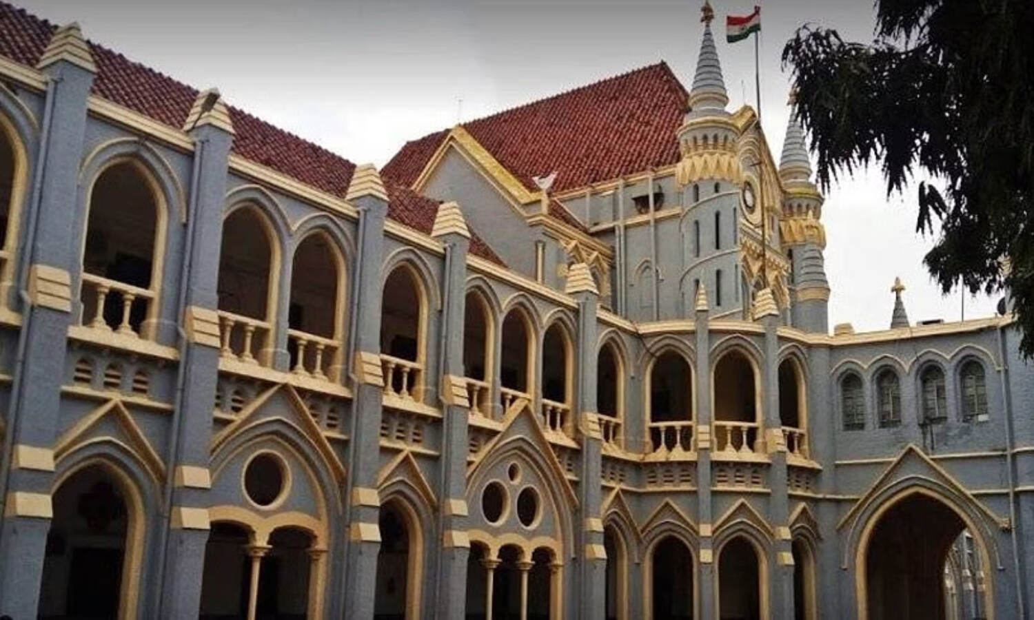 High Court News : मारे गए आतंकियों के लिए नमाज पढ़ना राष्ट्र विरोधी गतिविधि नहीं, जम्मू कश्मीर हाई कोर्ट