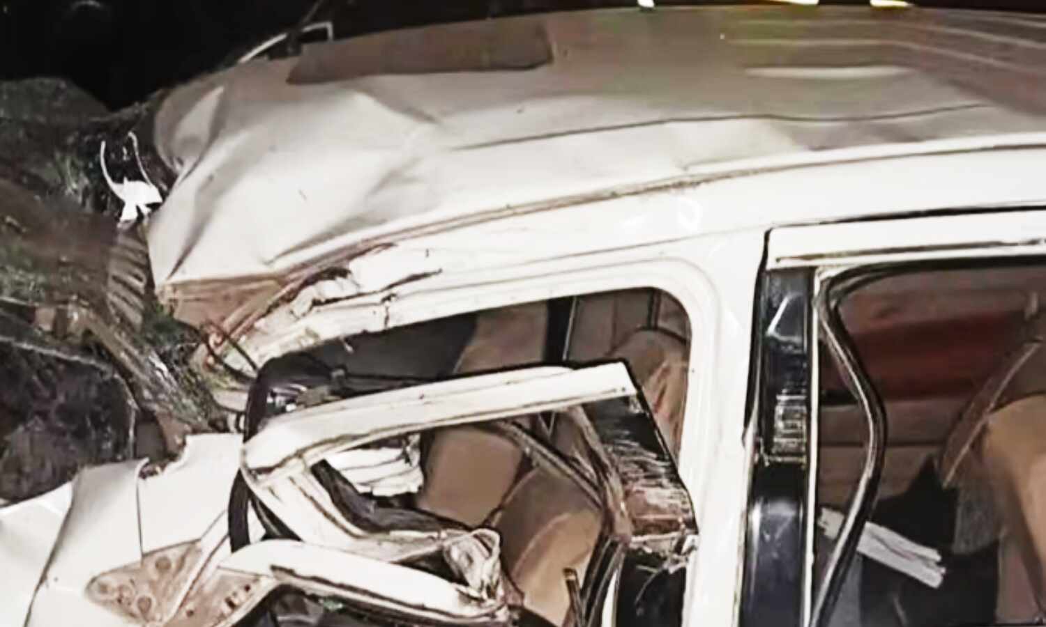 Rajasthan Road Accident : तेज रफ्तार कार और ट्रक में जोरदार टक्कर, पांच लोगों की दर्दनाक मौत