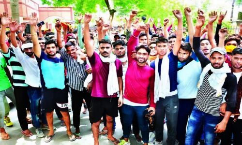 Agnipath Scheme Ki Agnipariksha : मथुरा में युवाओं ने किया अग्निपथ योजना का विरोध, पुरानी प्रक्रिया से सेना में भर्ती कराने की मांग