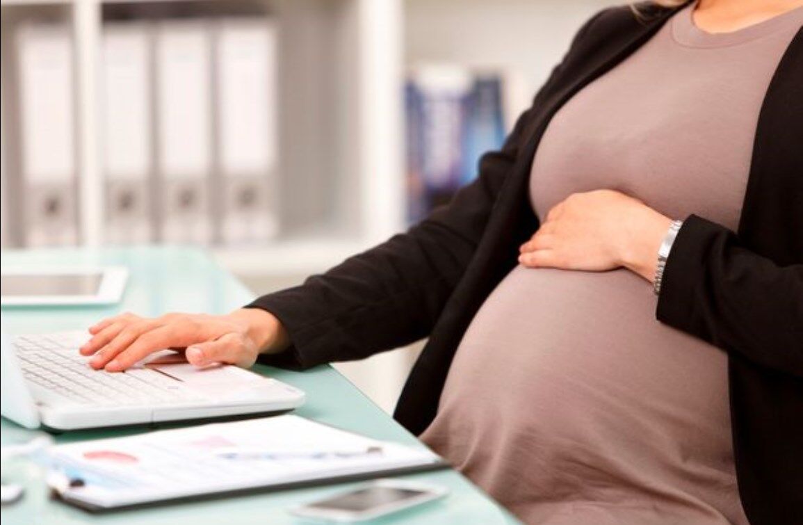 Bank Rules: इंडियन बैंक ने गर्भवती को नौकरी के लिए बताया अस्थायी रूप से अनफिट, महिला संगठनों में रोष, जानिए क्या हैं रूल्स?