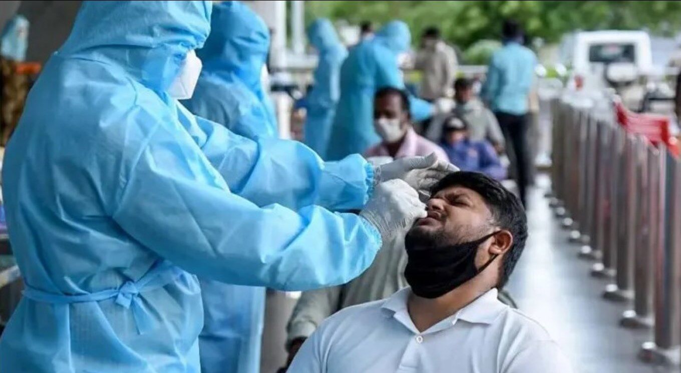 Corona Cases Delhi: दिल्ली में कोरोना ने फिर पकड़ी रफ्तार, 24 घंटे में दर्ज किए गए 1934 नए केस, पाजिटिविटी रेट 8% के पार