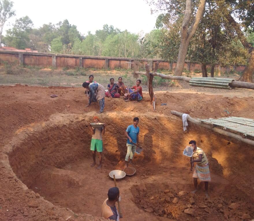 MGNREGA News: मनरेगा कानून कई विसंगतियों का शिकार, झारखंड के गढ़वा में लाखों मजदूरों का 36.89 करोड़ मजदूरी भुगतान अब तक लंबित