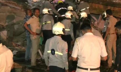 Mumbai Building Collapse: मुंबई में बड़ा हादसा, 4 मंजिला इमारत गिरी, 20-25 लोग मलबे में फंसे होने की आशंका