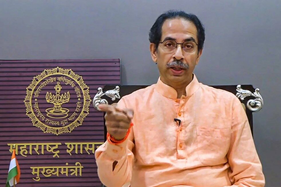 Maharashtra : इस्तीफा देने से पहले उद्धव ठाकरे ने खेला हिंदुत्व का कार्ड, दो जिलों के नाम बदलने को दी मंजूरी