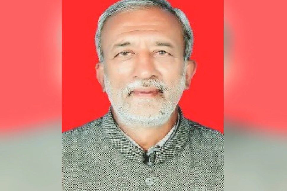 Shimla News Today: धरने पर बैठे विधायक राकेश सिंघा व अन्य के खिलाफ दर्ज हुआ मुकदमा