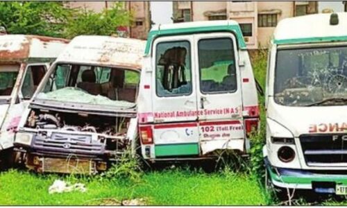 Akhilesh Yadav News: एम्बुलेंस की जर्जर हालत की फोटो शेयर कर अखिलेश यादव ने साधा योगी सरकार पर निशाना, यूजर्स ने दिए मजेदार जवाब