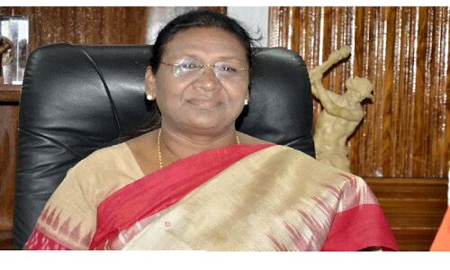 लालू के बेटे तेजस्वी ने द्रोपदी मुर्मू को बताया स्टेच्यू, शहजाद बोले - यह आदिवासी समुदाय का अपमान है