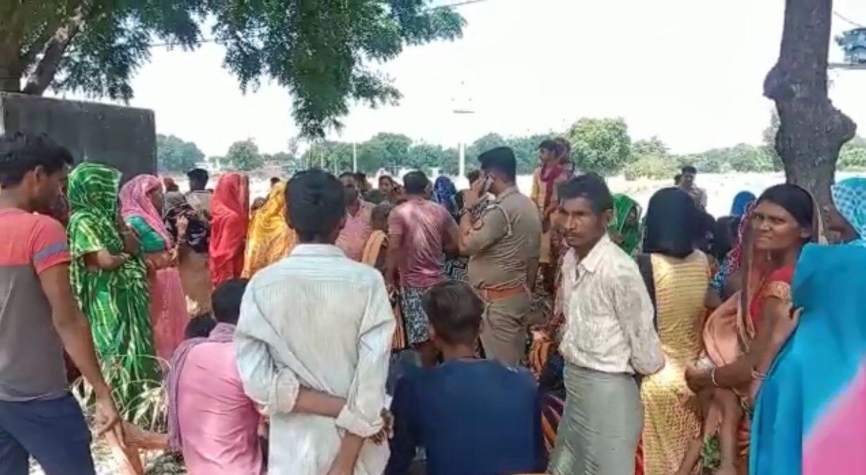 Fatehpur News: सात वर्षीय मासूम से कुकर्म, शव आंगन में गाड़ा, ऐसे हुआ खुलासा