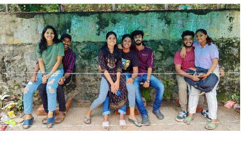 Kerala : लड़की को गोद में बिठाकर केरल में इंजीनियरिंग कॉलेज के छात्रों ने जताया विरोध, स्थानीय लोग नैतिकता का पढ़ा रहे थे पाठ