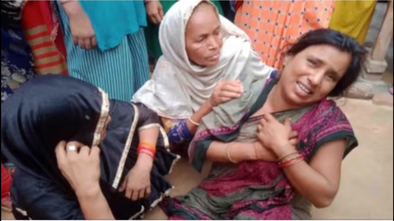 Farrukhabad News: साहूकारों से लिया 22 लाख का कर्ज और खेल गया आईपीएल  सट्टा, वसूली का पड़ा दबाव तो घर से निकली बेटी के साथ अर्थी