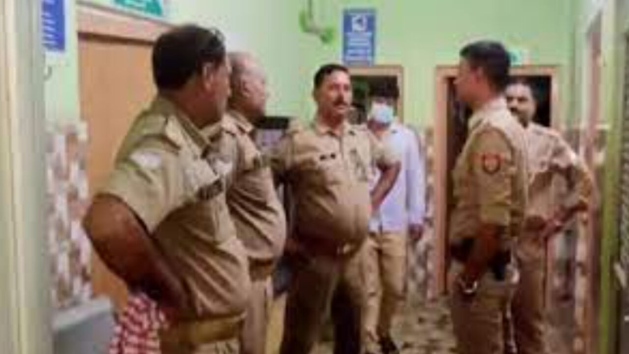 साधु ने आश्रम में घुसकर किया मर्डर फिर कर ली आत्महत्या, साधु बाबा निकला अवल दर्जे का हत्यारा