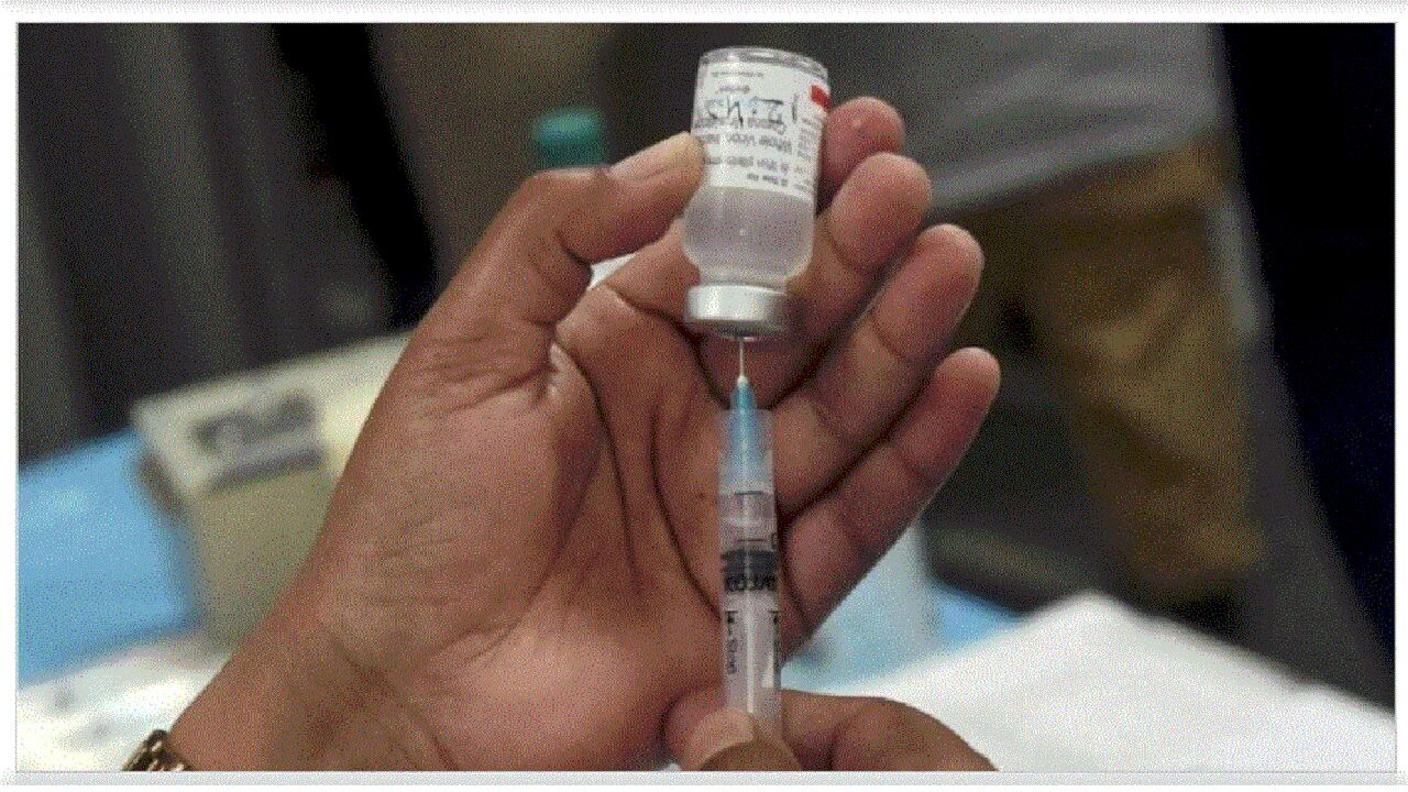 मध्य प्रदेश न्यूज : एक ही सुई से 30 बच्चों को लगा दी कोरोना वैक्सीन, पूछने पर बेहिचक दिया ये जवाब, एफआईआर