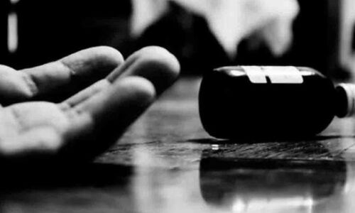 Lucknow News in Hindi: जूनियर इंजीनियर ने पेस्ट्री में जहर मिलाया और परिवार को दी सरप्राइज पार्टी- तीन मौतों की जाने वजह