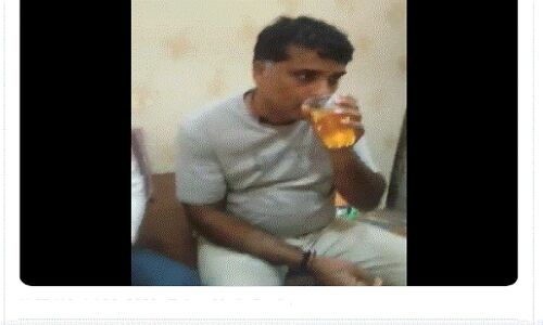 Gujrat : सूरत भाजपा बोर्ड प्रमुख का शराब पीते हुए वीडियो वायरल, ट्रोलर ने मारे ये ताने
