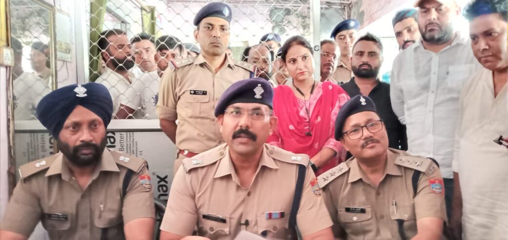 Ramnagar News: छुट्टी पर घर आए फौजी ने की व्यापारी की निर्मम हत्या, बहन को लेकर छींटाकशी से आहत था फौजी