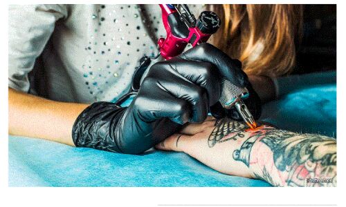 Varanasi Tattoo News : सस्ते टैटू गुदवाना पड़ा भारी, 2 की रिपोर्ट एचआईवी पॉजिटिव, एक्सपर्ट ने दीवानों से की ये अपील