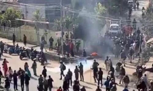 Manipur News: मणिपुर में 5 दिनों के लिए मोबाइल इंटरनेट बंद, 2 जिलों में धारा 144 लागू, जानिए क्या है कारण